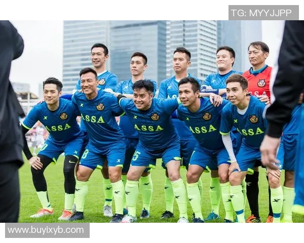 足球明星风采尽显精彩瞬间的照片影集全景展示